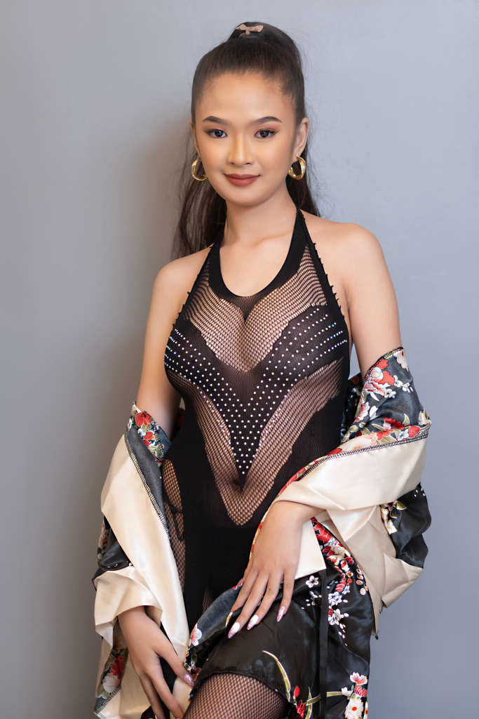 Professional traditional nuru massage service guided by Lexie