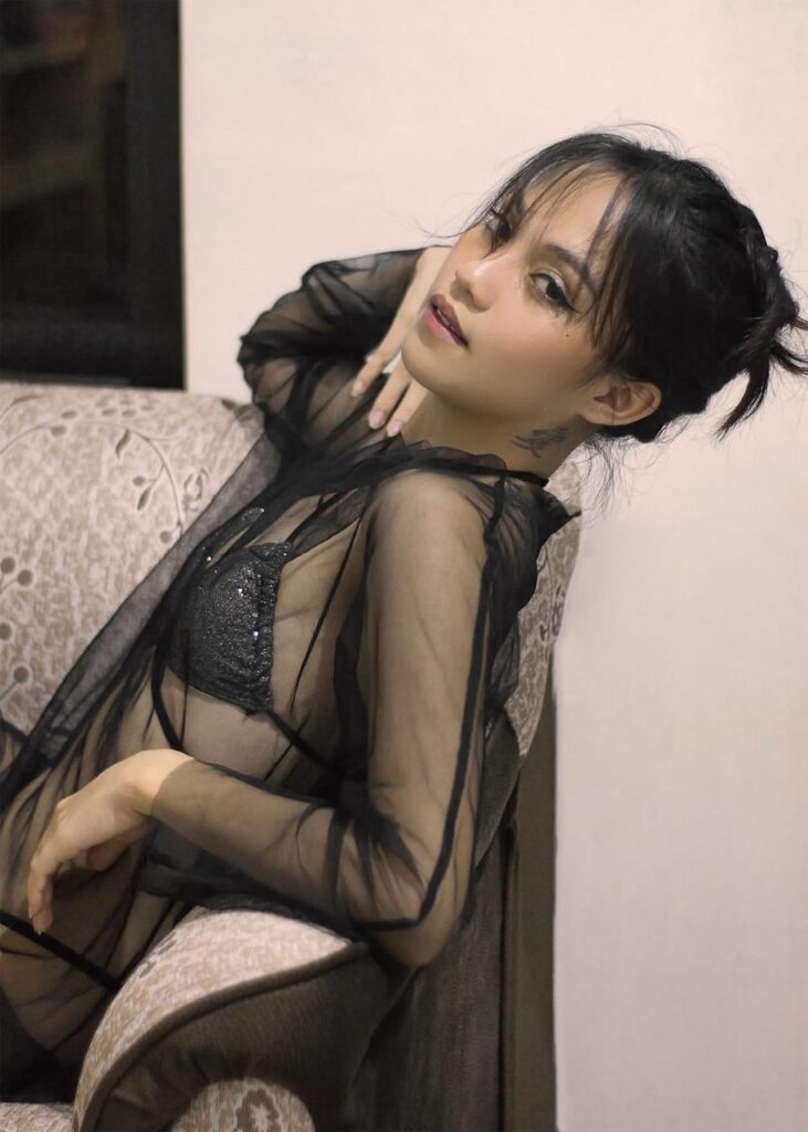 Experienced nuru massage therapist Ivy